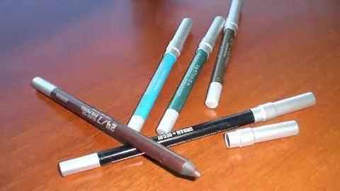 Review: Urban Decay 24/7 Glide -On Eye Pencils/ Swatches Included